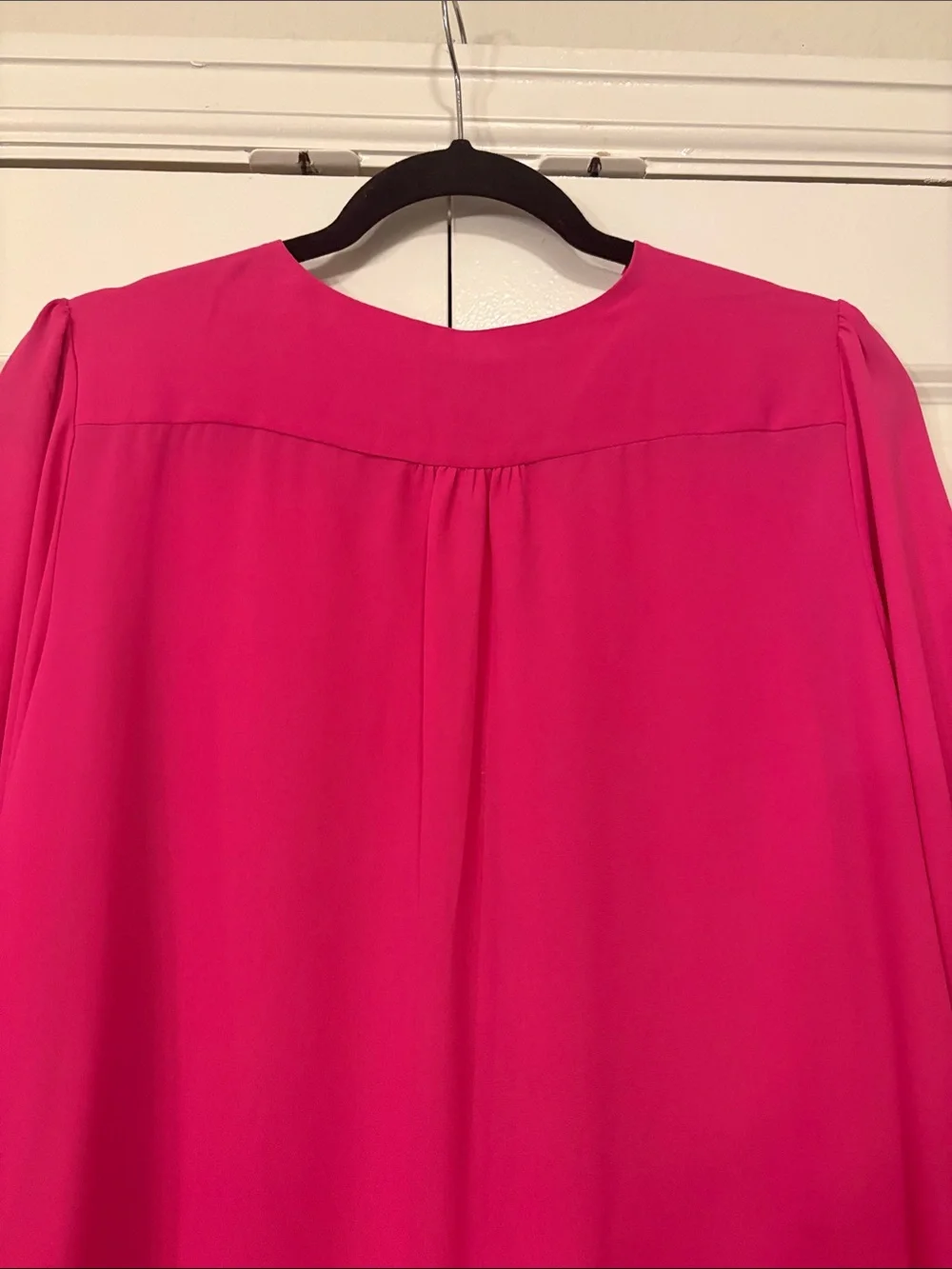 Carmen Marc Valvo Fuchsia Long-Sleeve Zip Front Blouse - Picture 3 of 6